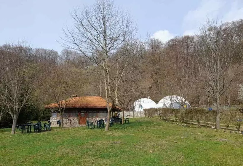 Majatalo бунгала дара