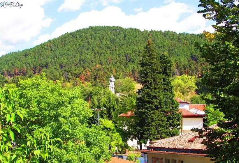 Majatalo бунгала дара