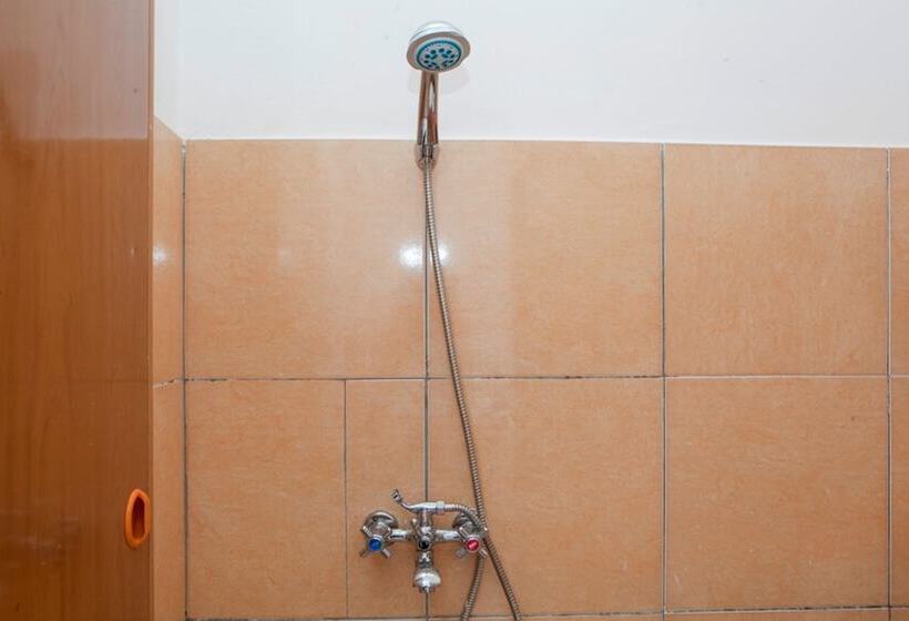 פנסיון Reddoorz Near Telkom Corporate University