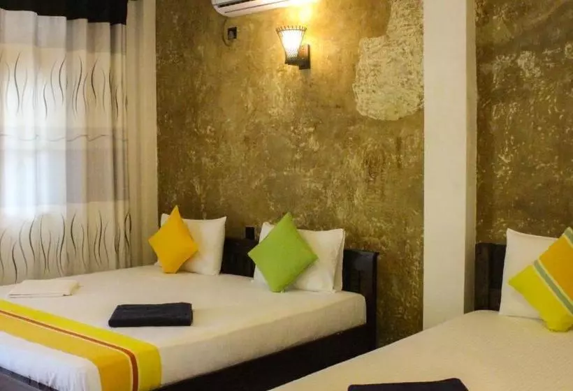 Majatalo The Mango Leaf