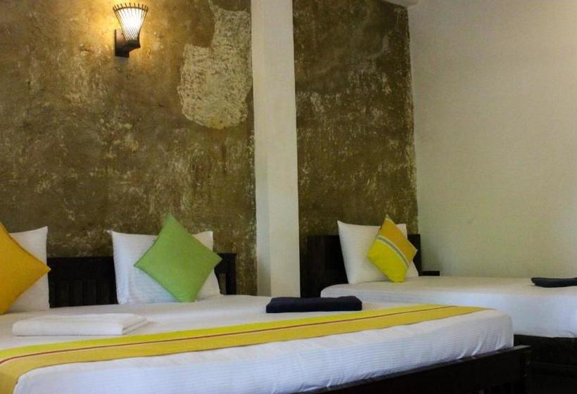 פנסיון The Mango Leaf