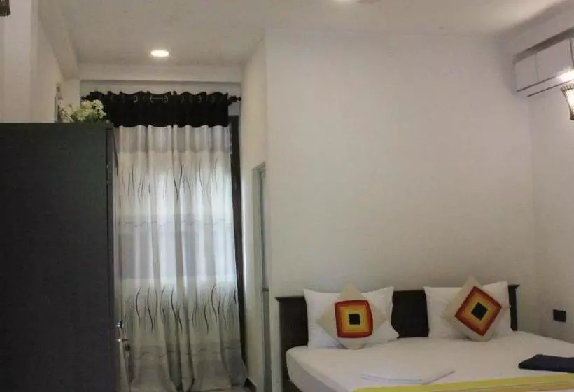 Majatalo The Mango Leaf