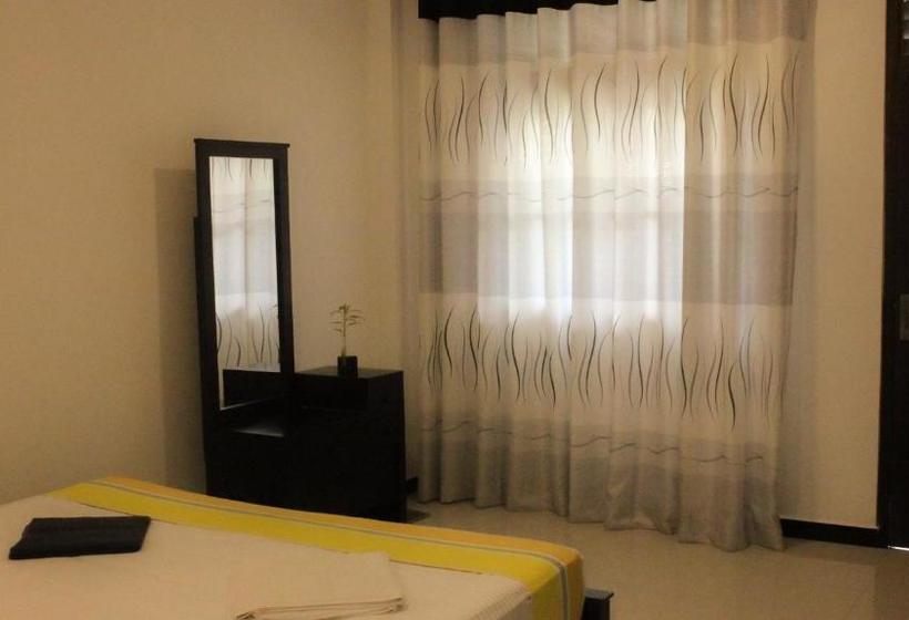 פנסיון The Mango Leaf