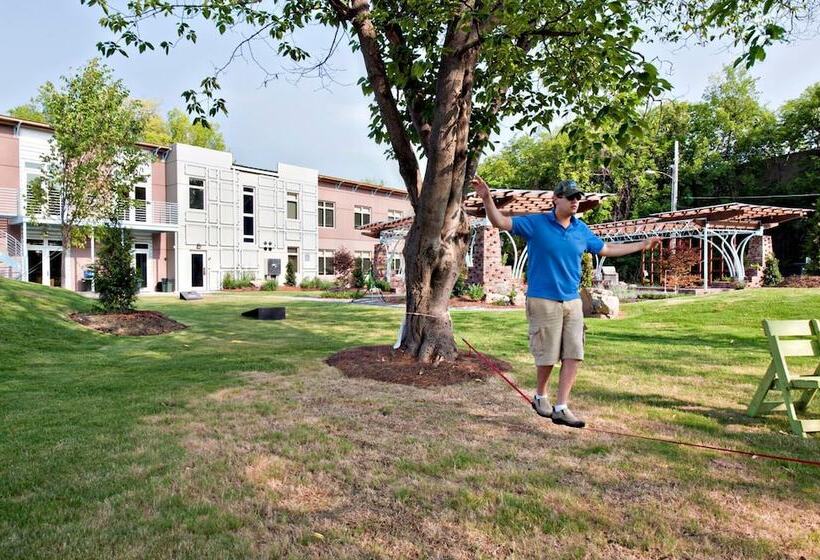 The Crash Pad   An Uncommon Hostel