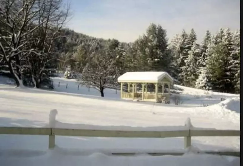 Aamiaismajoitus (B&B) The Featherbed Inn