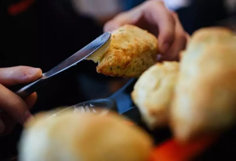 Aamiaismajoitus (B&B) The Featherbed Inn