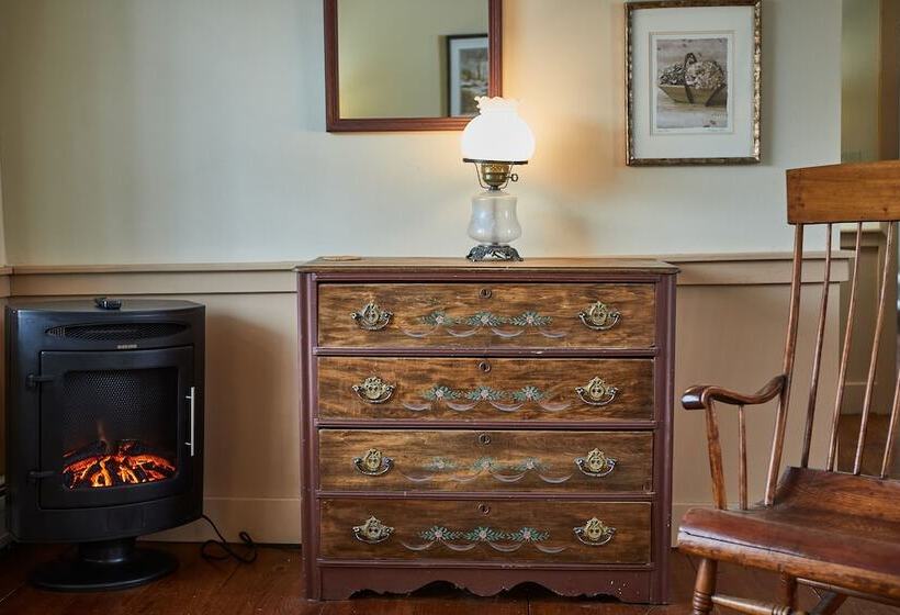 Bed and Breakfast The Featherbed Inn