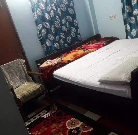 ペンション Kiran Guest House