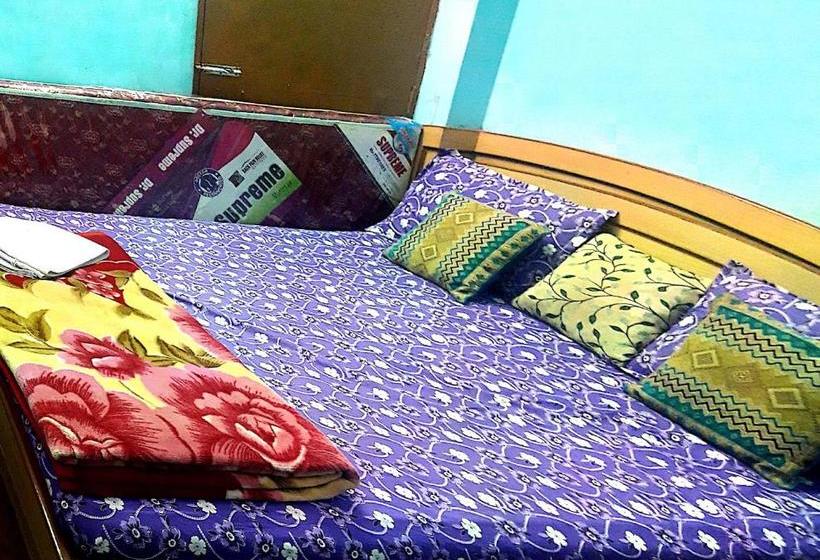 بنسيون Kiran Guest House