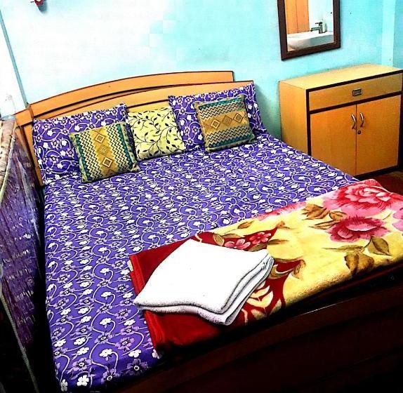 بنسيون Kiran Guest House