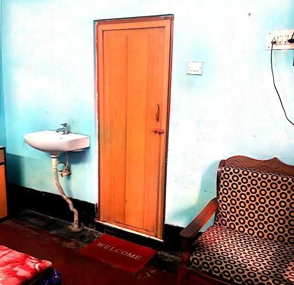 بنسيون Kiran Guest House