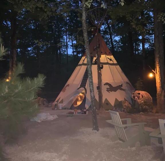 تختخواب و صبحانه Fox Pass Cabins