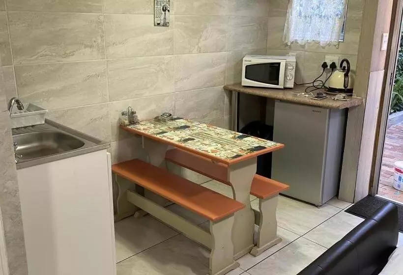 Majatalo De Helling Self Catering