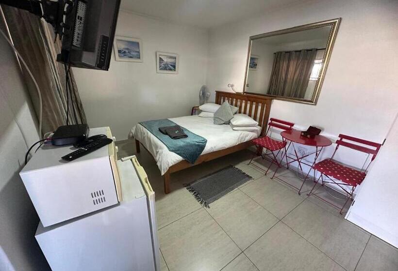 Пансион De Helling Self Catering