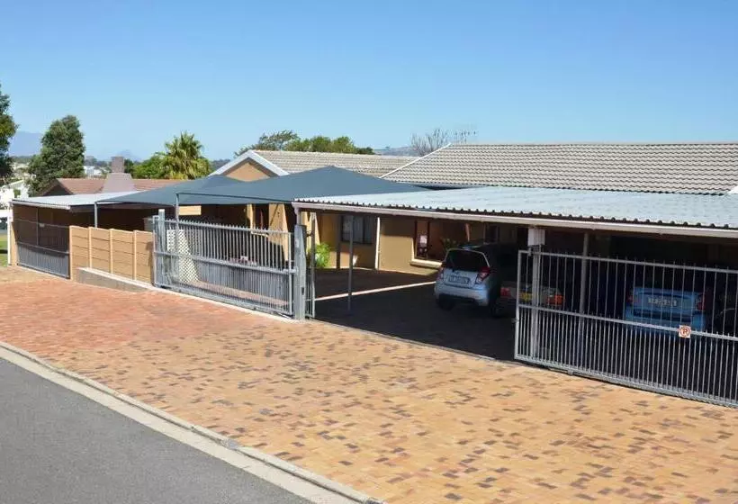 Majatalo De Helling Self Catering