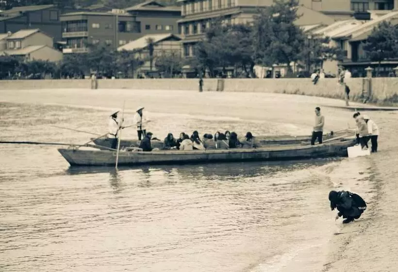 پانسیون Guesthouse Hostel Mangetak ゲストハウス マングタック広島