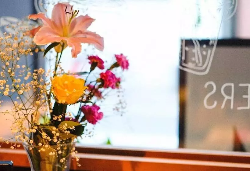 پانسیون Guesthouse Hostel Mangetak ゲストハウス マングタック広島