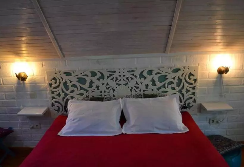 Majatalo Romantic Guest House