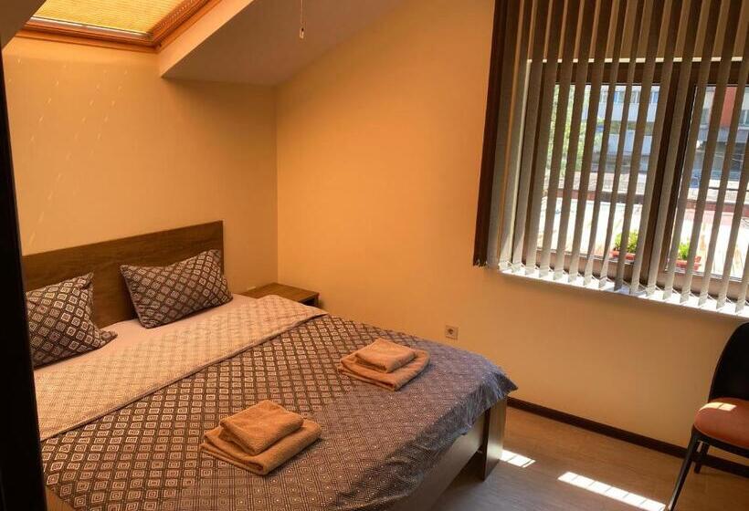 Pension Sofia Family House   Free Parking