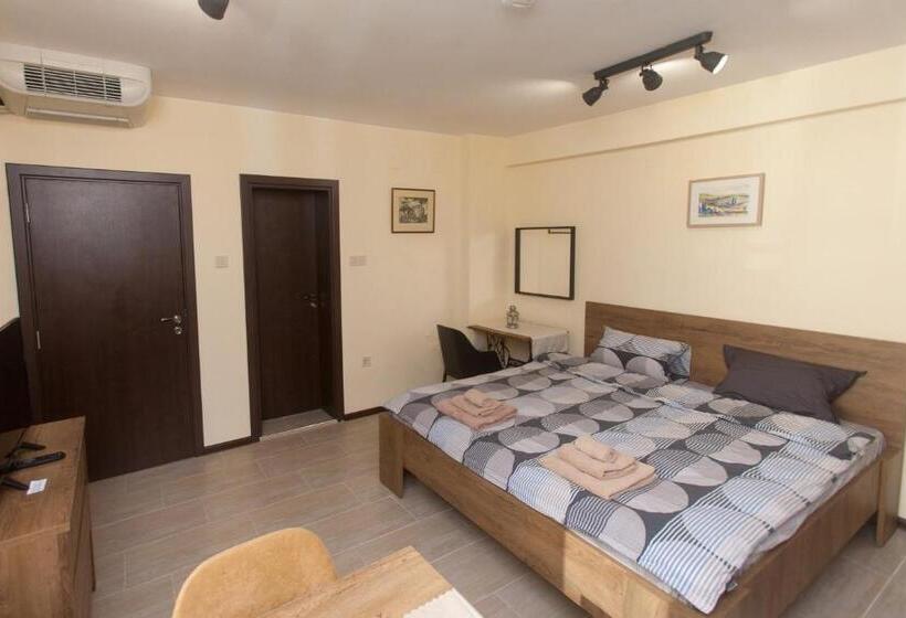 Pension Sofia Family House   Free Parking