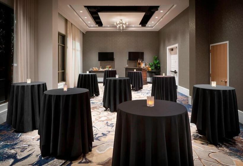 The Elizabeth Hotel, Autograph Collection