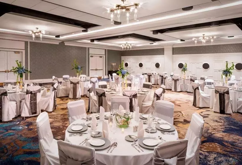 The Elizabeth Hotel, Autograph Collection