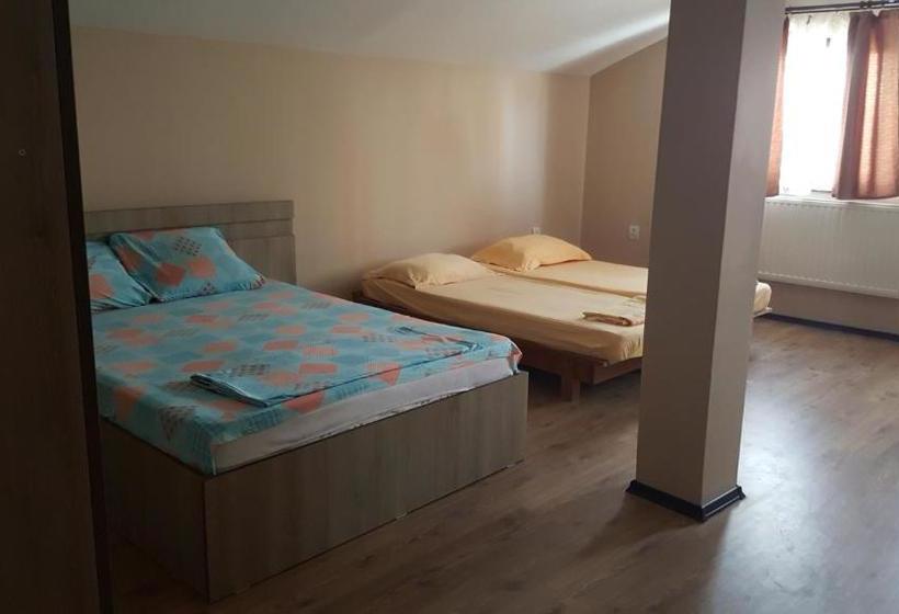 پانسیون Casa Didina