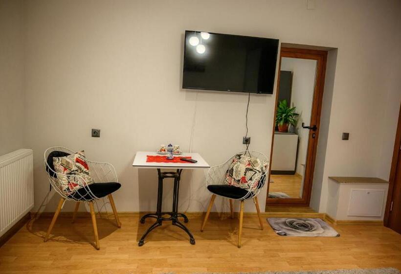 بنسيون Guest House Angelkovi