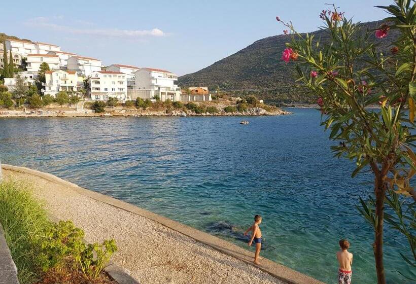 پانسیون Guest House Davorka