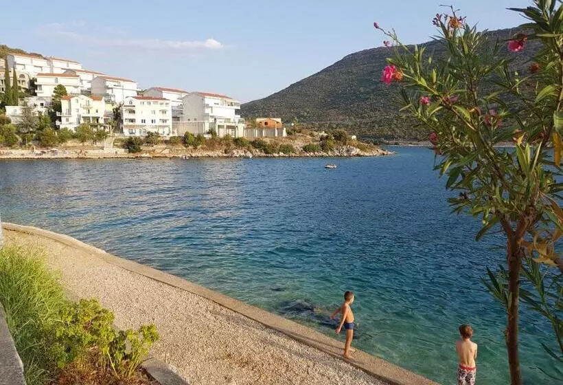 پانسیون Guest House Davorka