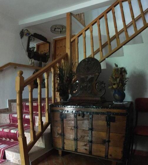 پانسیون Karafil Guesthouse