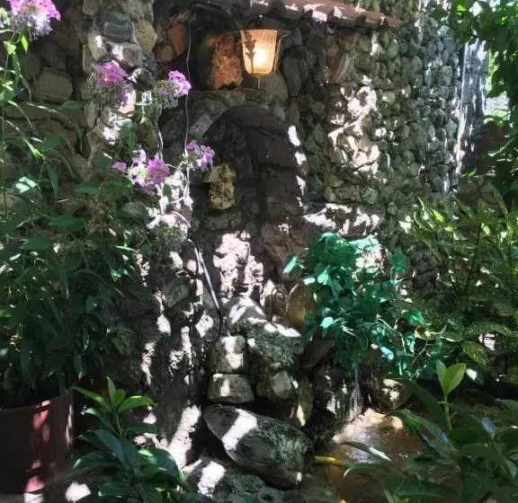 ペンション Karafil Guesthouse