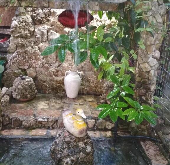 پانسیون Karafil Guesthouse