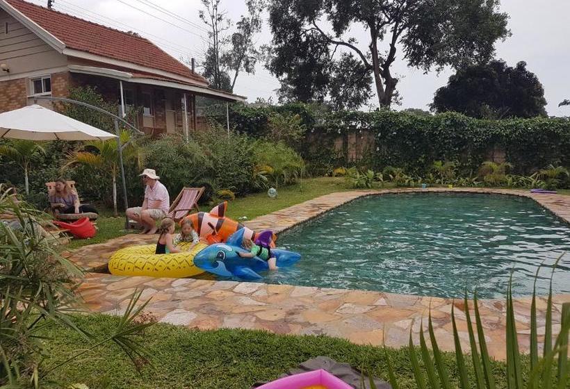 پانسیون Pineapple Guest House Entebbe