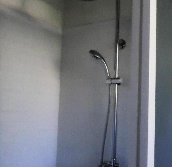 پانسیون Pineapple Guest House Entebbe