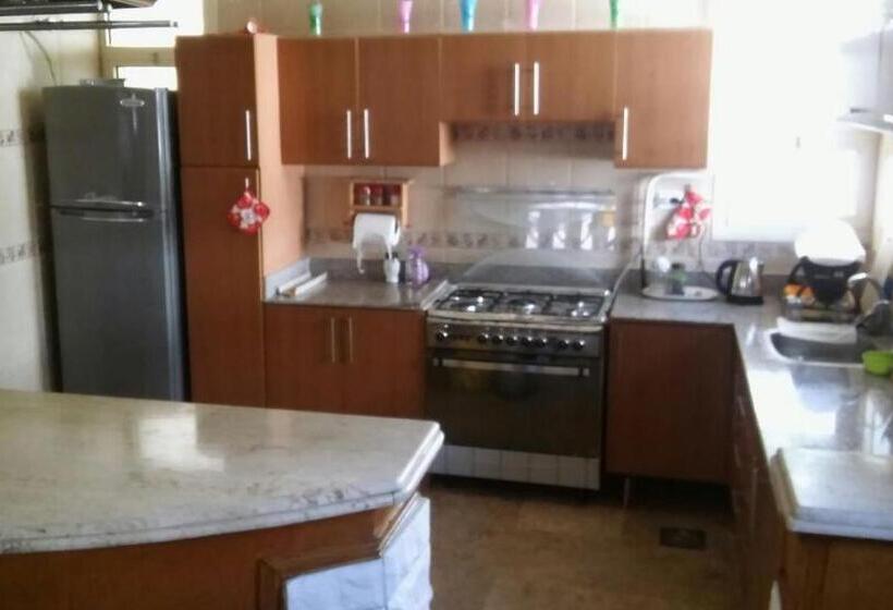 پانسیون Villamar Sea View Rooms & Apartments