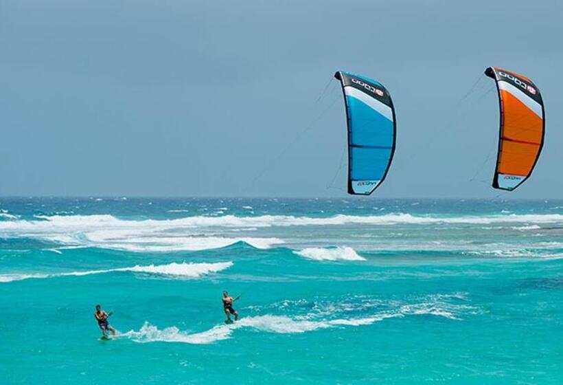 پانسیون Sandcastle Beach Apartments