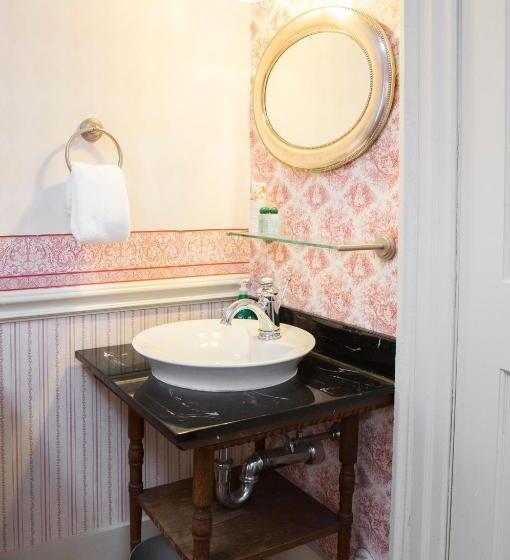 مبيت وإفطار Daniel Stebbins B And B