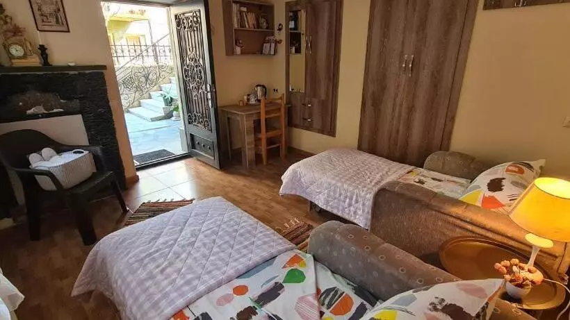 پانسیون Guest House Panda