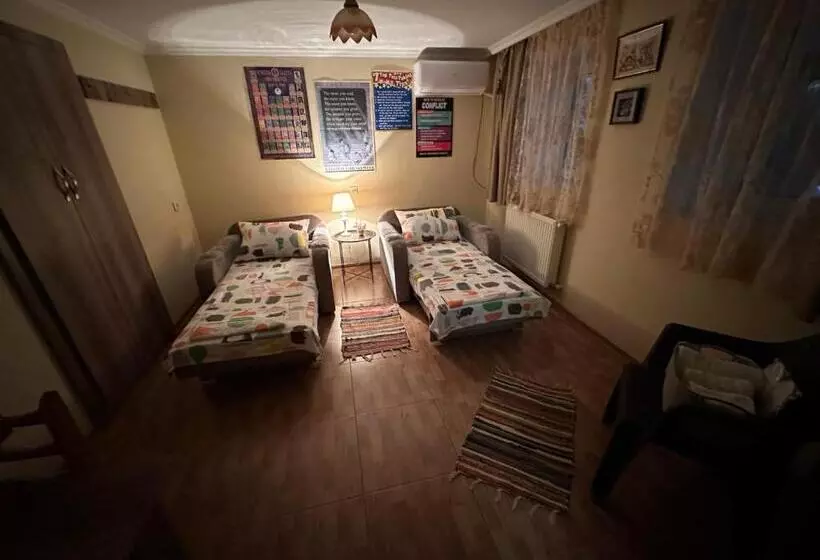 پانسیون Guest House Panda