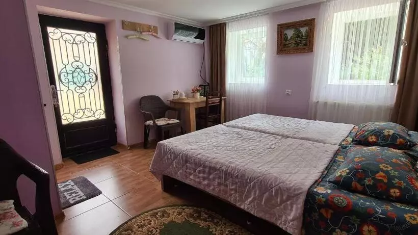 پانسیون Guest House Panda