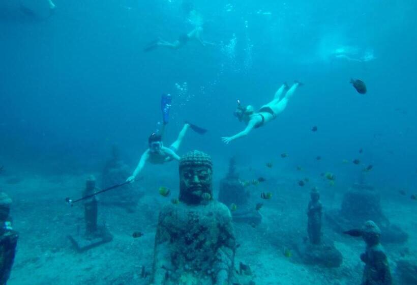 بنسيون 221 House Ceningan