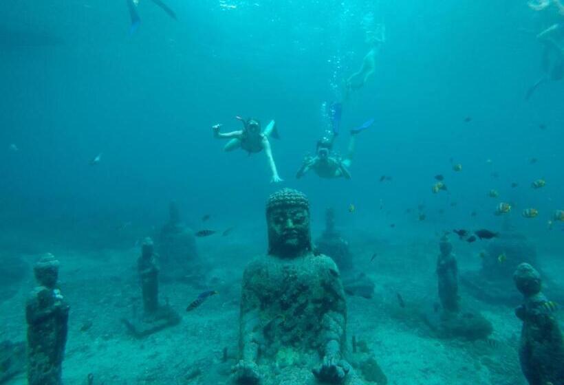 بنسيون 221 House Ceningan