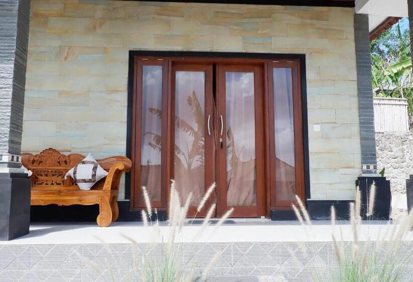 بنسيون 221 House Ceningan