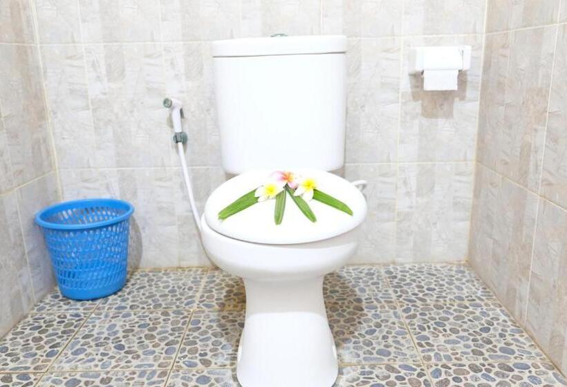 بنسيون 221 House Ceningan