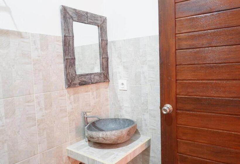 بنسيون 221 House Ceningan