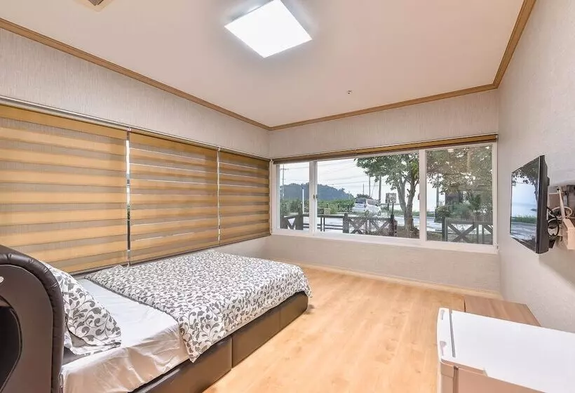 ペンション Canada Sunset Village