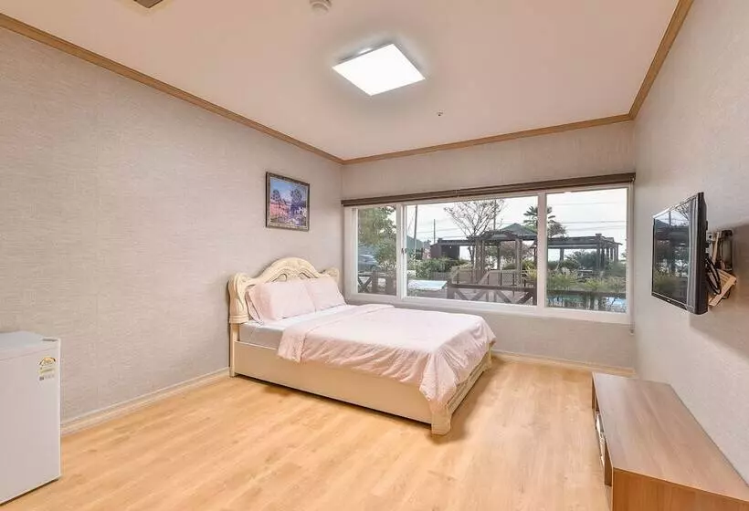 ペンション Canada Sunset Village