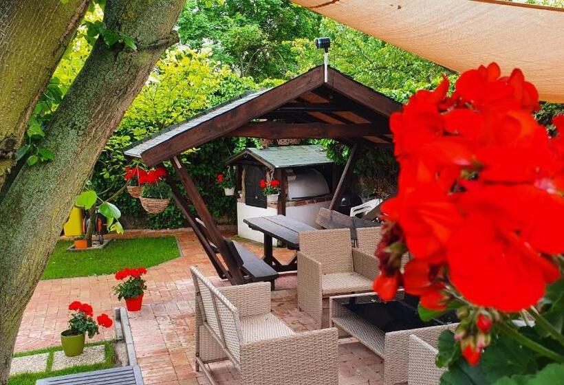 Пансион Fruzsi Vendégház