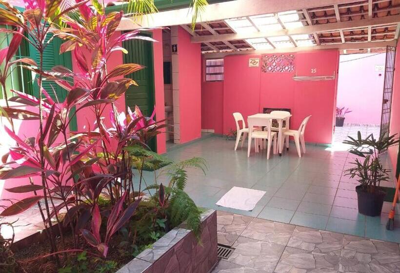 پانسیون Suítes Casa Rosada